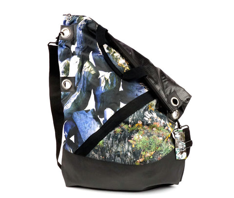 [U/A] Messenger – Drystone Wall