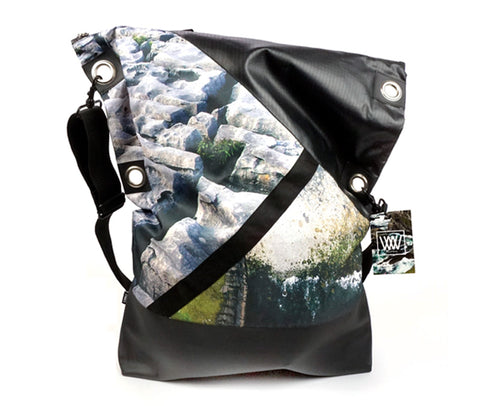 [U/A] Messenger – Flaggy Shore