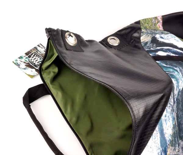 [U/A] Messenger – Sea Cliffs