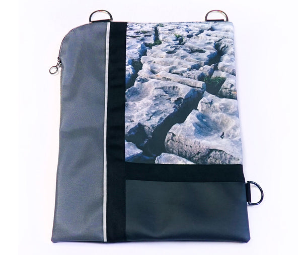 [U/A] Folio/Laptop – Flaggy Shore