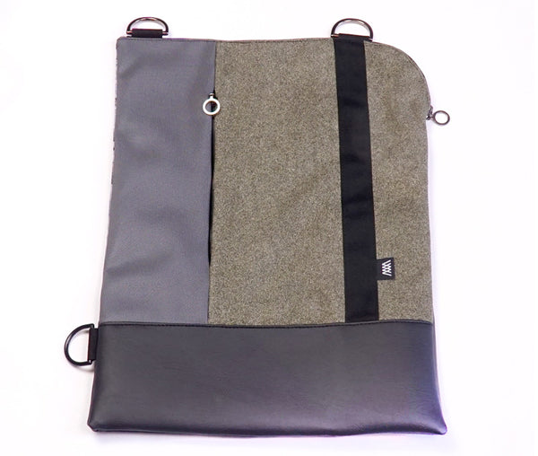 [U/A] Folio/Laptop – Flaggy Shore