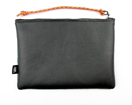 Wild by Water Sporty Clutch – Beach Ball Dog