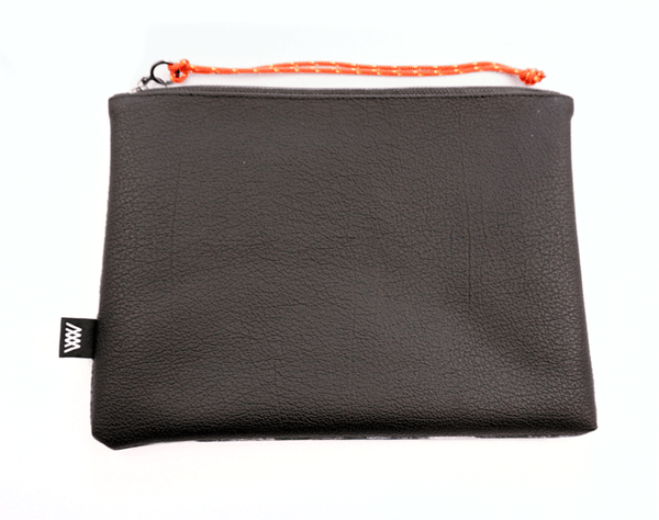 Causeway Coast clutch